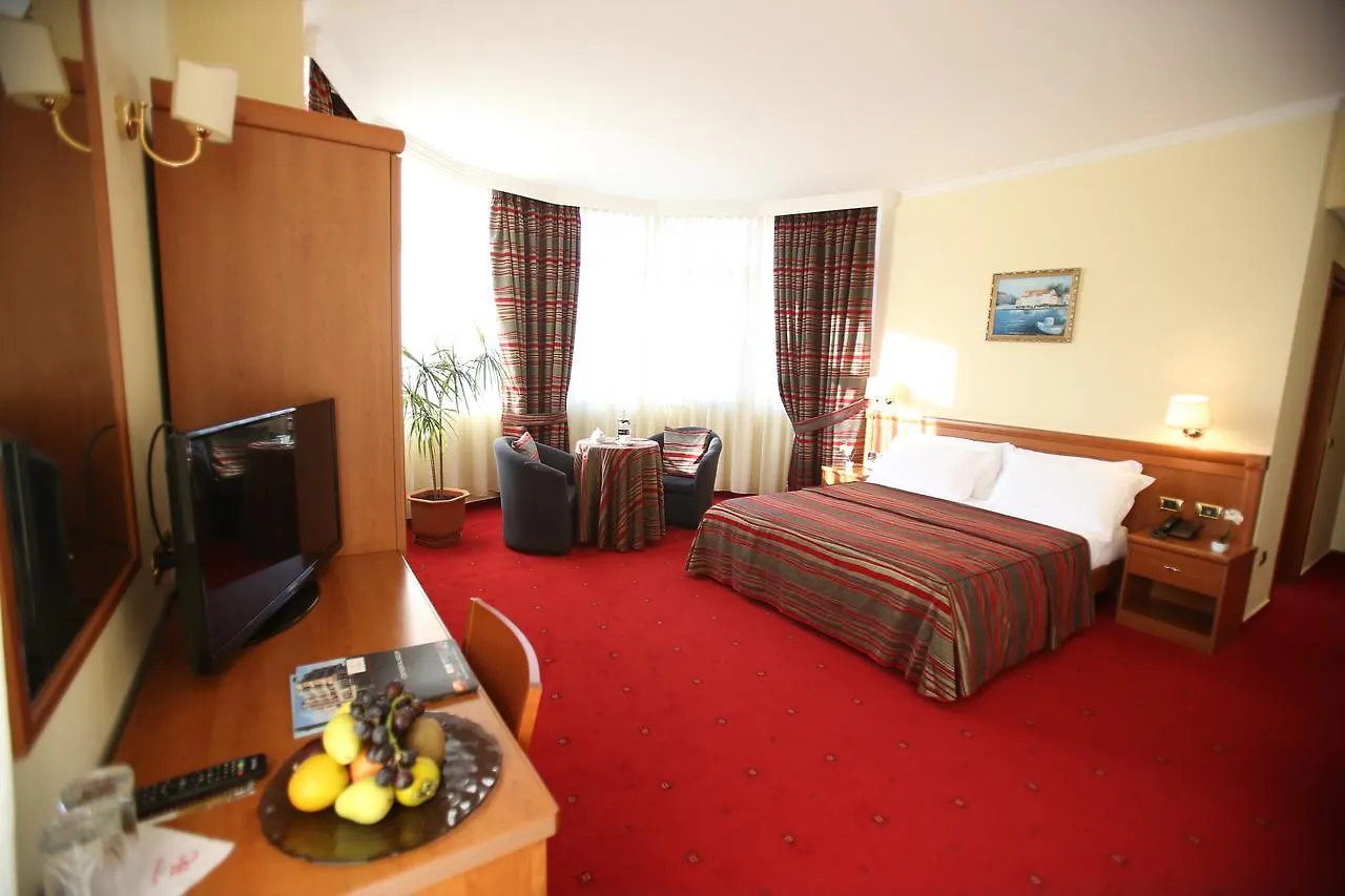 Hotel Continental Vorë Albanië
