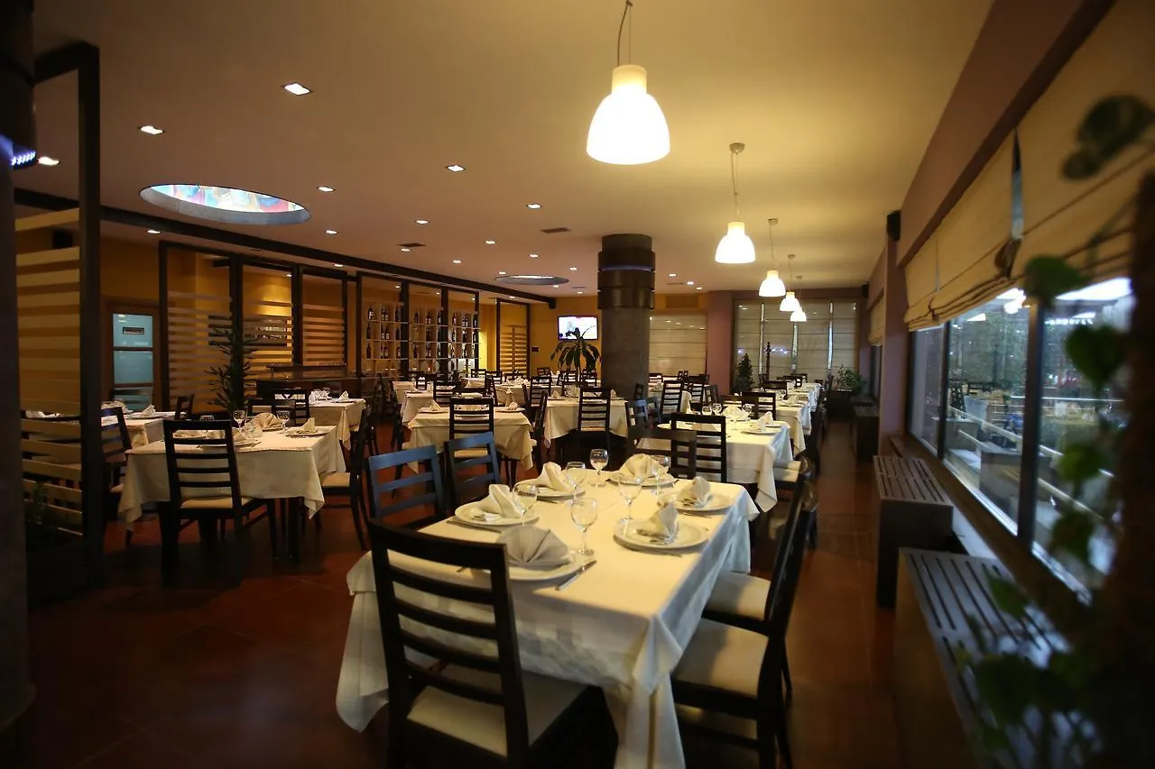 Hotel Continental Vorë