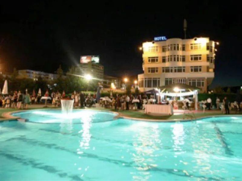Hotel Continental Vorë